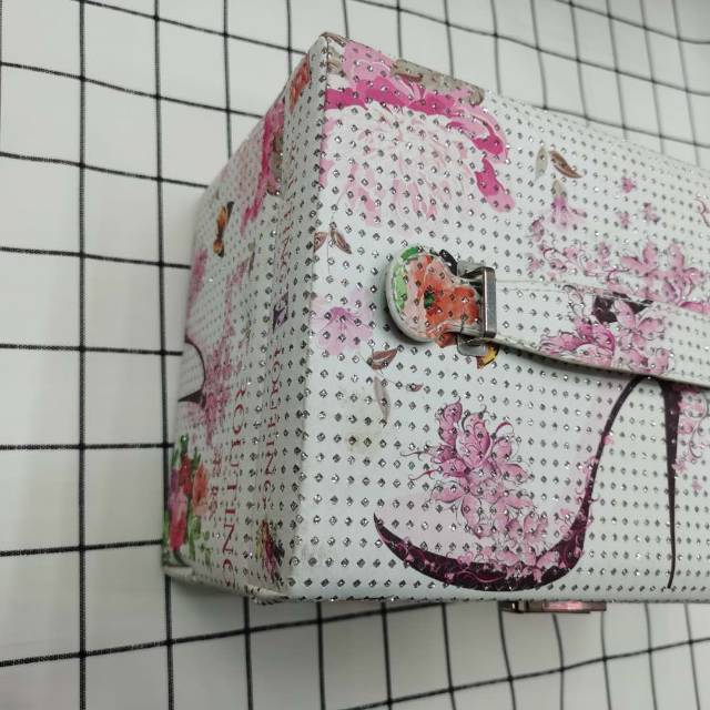 化妆包/面罩/化妆包女2021时尚/化妆包折叠挂钩/hellokitty产品图