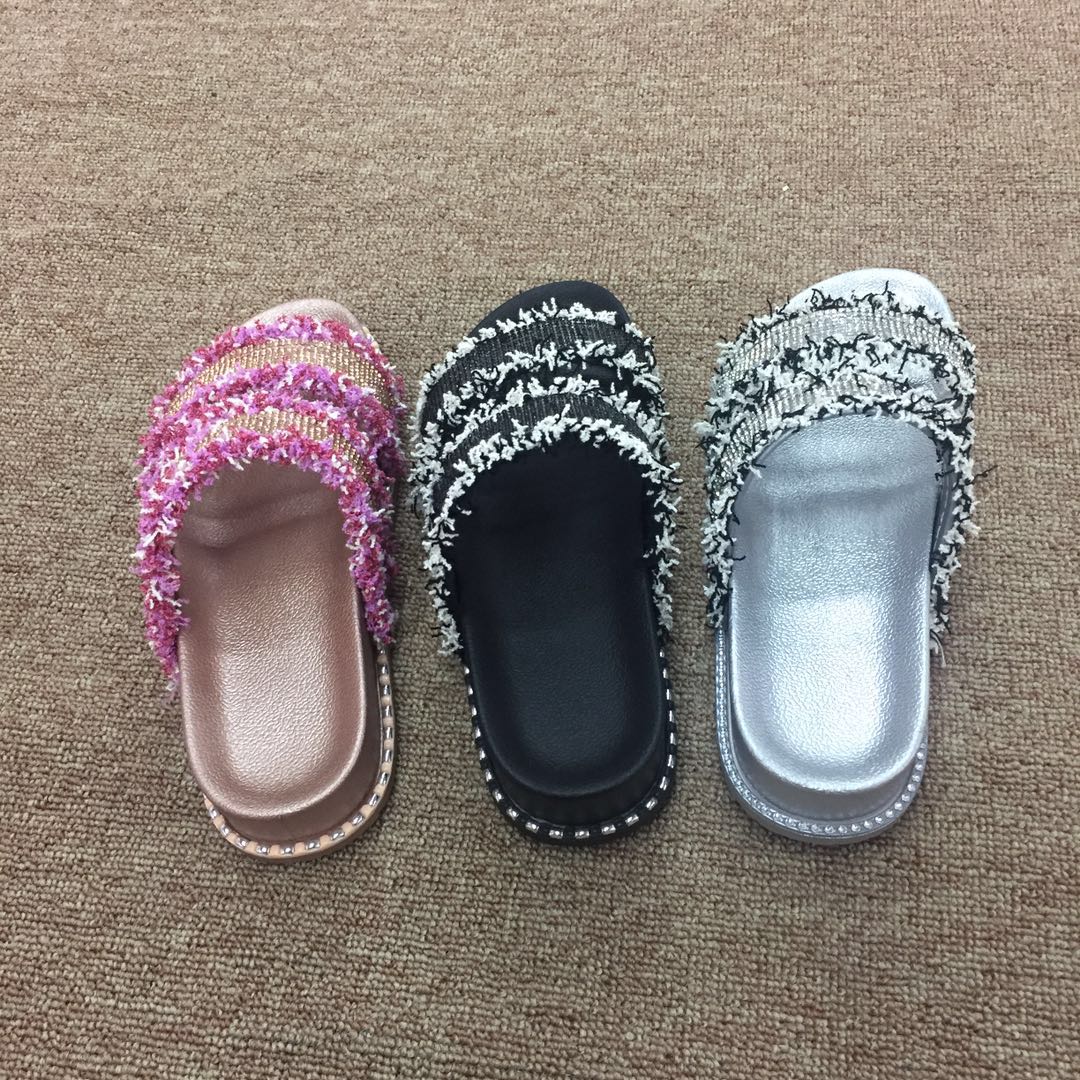 Soft Lining Display