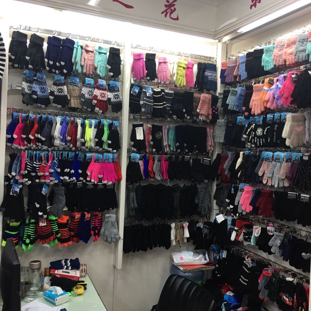 Yiwu Jiancheng Knitted Gloves Co., LTD describe pic - 1