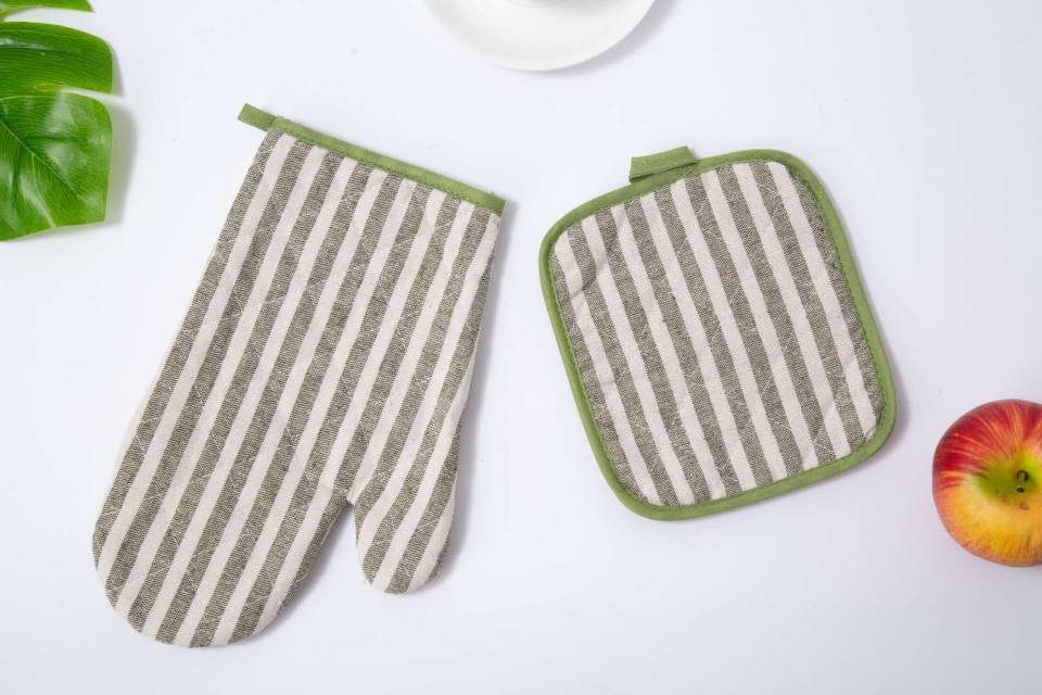 Household Oven Heat Insulation Gloves Colorful Striped Microwave Oven Steam Box Kitchen Baking Heat Resistant Heat Insulation Non-Slip Heavy Cotton Gloves