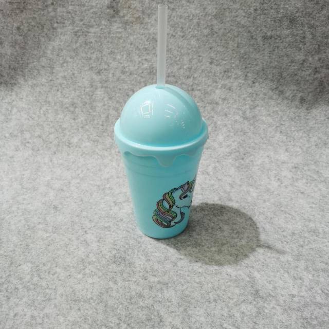 Plastic cute children's cartoon cups with LIDS, portable drinking cups and beverage cups details Picture