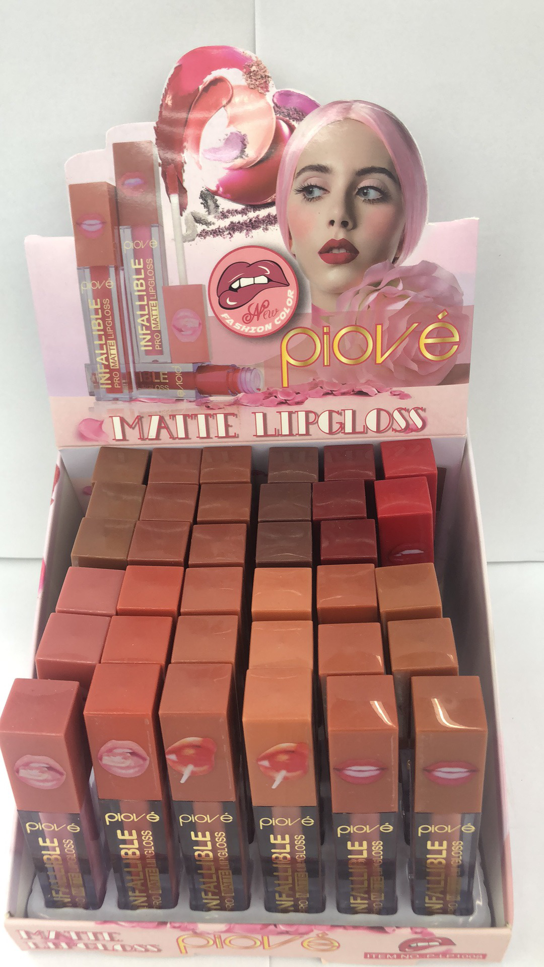 Lip makeup product PIOVE lip gloss