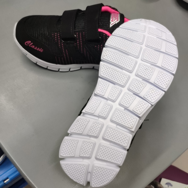 Spring And Autumn Running Shoes Non-Slip Women's Big Children Mesh Surface Breathable Adhesive Buckle Sports Casual Shoes Specification drawing