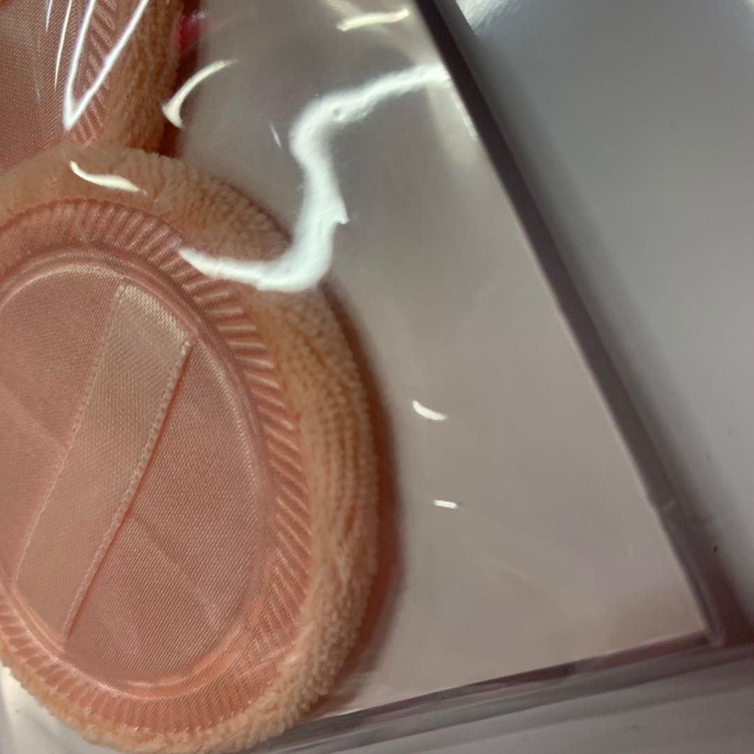 Light flesh color makeup powder puff, makeup puff details Picture
