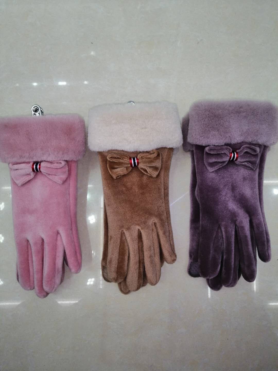 Gloves Women's Winter Touch Screen Saver Warm Up With Thick Suede Winter Student Cute Everything Ride Driving Five Finger Gloves B Specification drawing