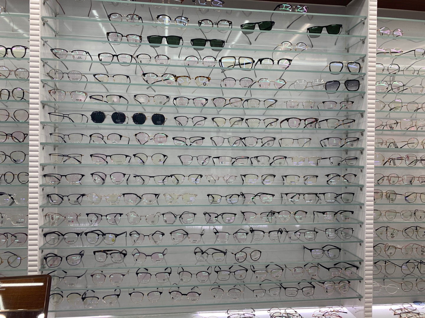 Kangmeida Optical Store describe pic - 1