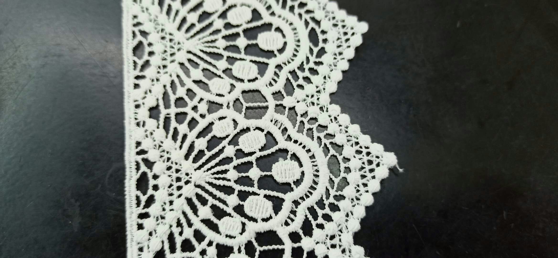 A variety of application scene stitching map covers the family sewing table and industrial production line real picture