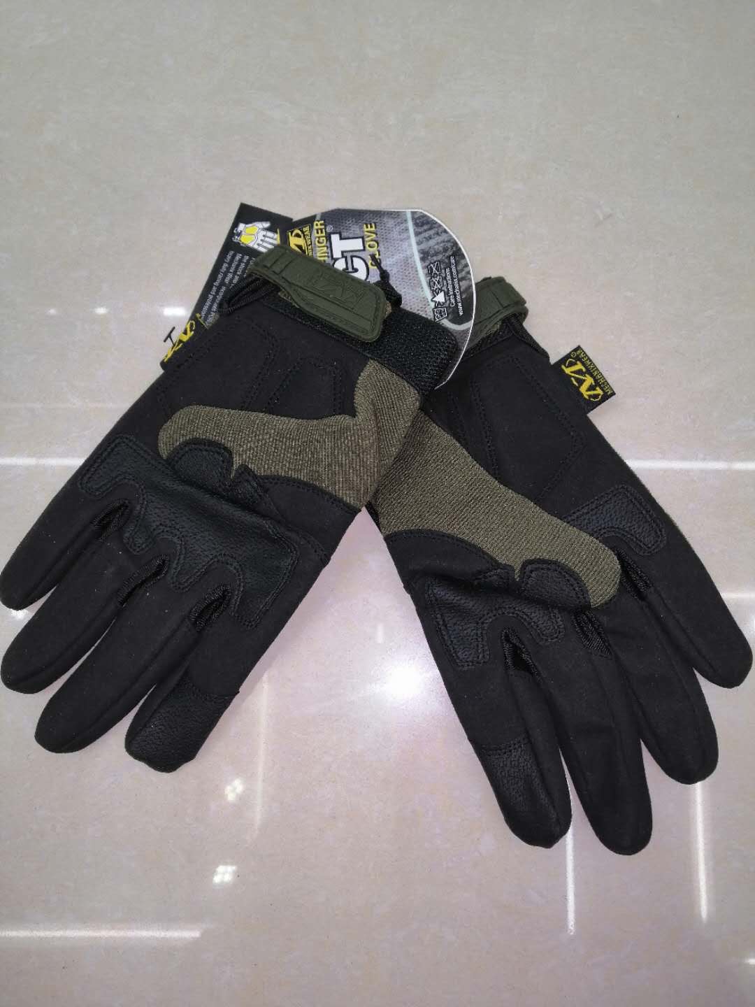 Warm Gloves For Men Winter Thickened Waterproof Windproof Cotton Gloves For Women Korean Outdoor Cycling Ski Gloves A details Picture