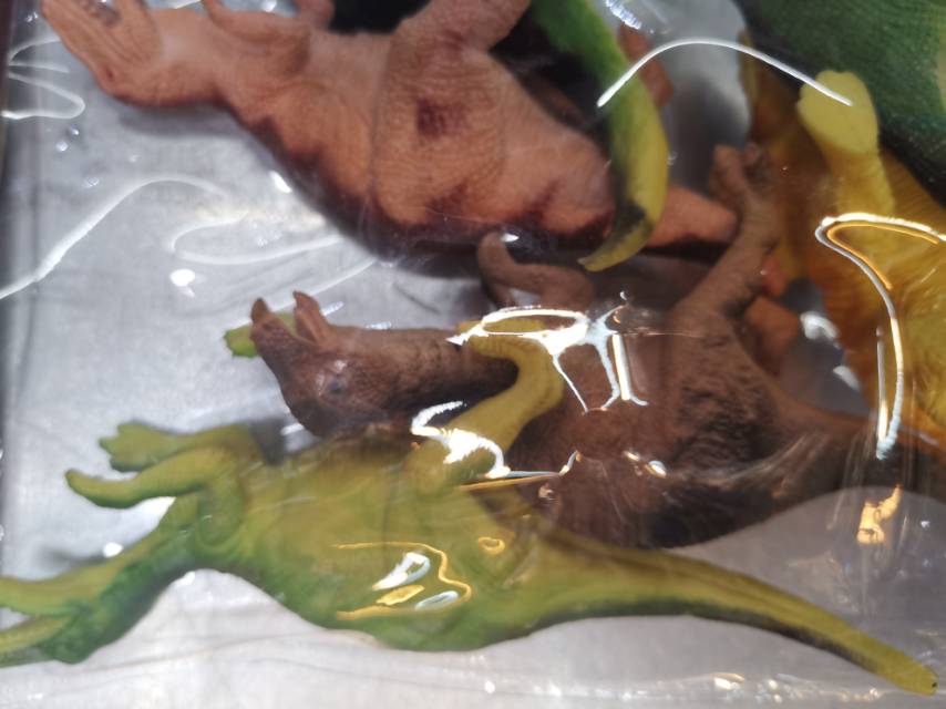 静态各种恐龙模型仿真玩具塑料材质室内摆设细节图