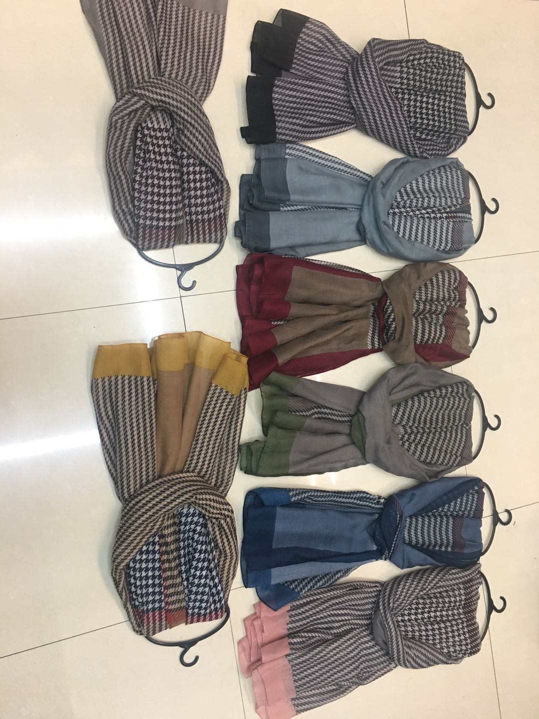 A trendy and popular women's scarf, a thin and colorful striped checkered long scarf Specification image