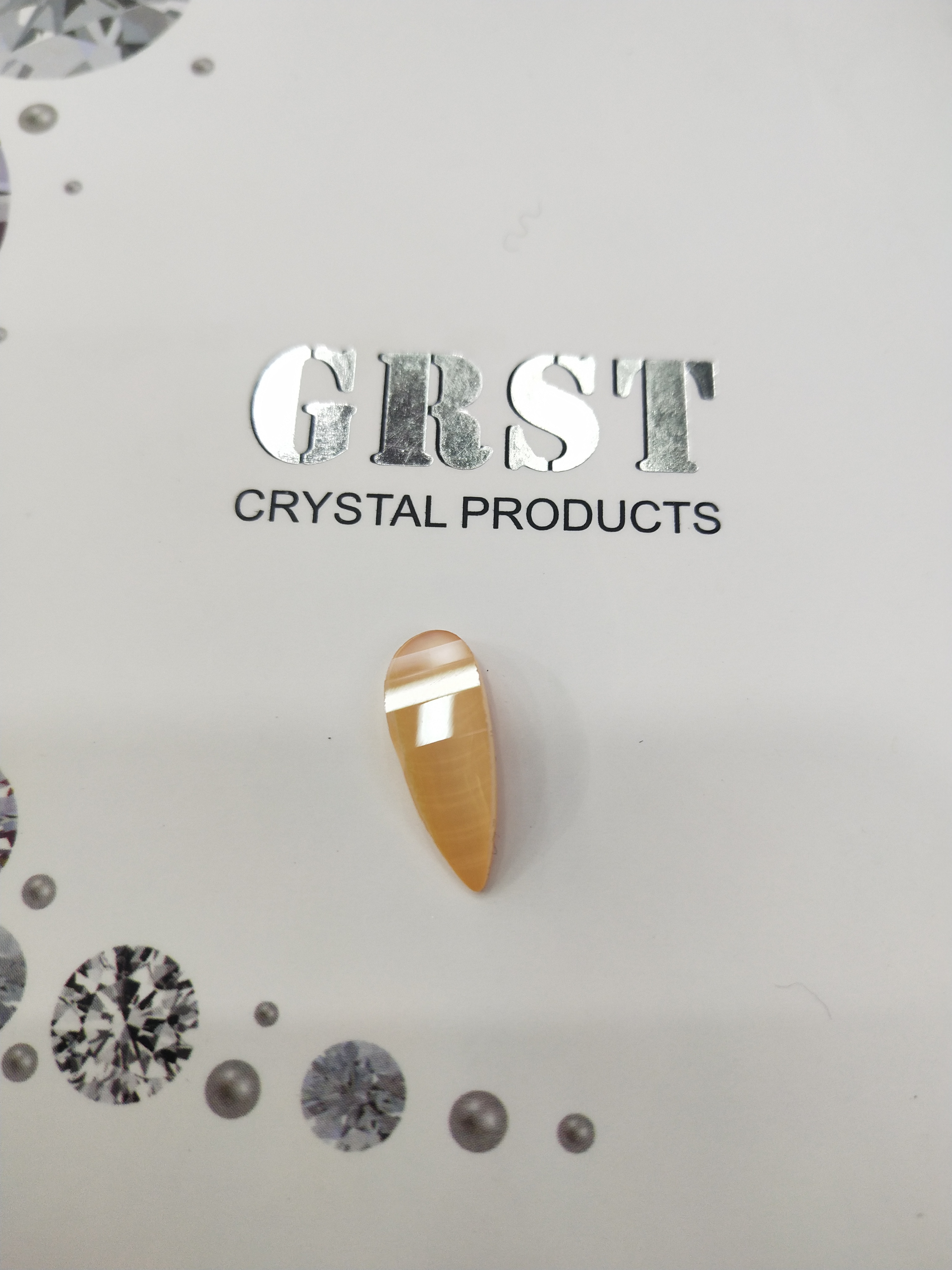 Grister DIY high-end handcrafted beaded clothing accessories, crystal sunflower seeds, hand-sewn diamond sweaters, necklaces, car pendants