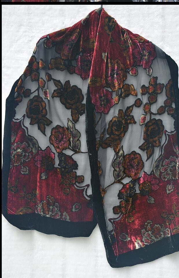Women's Elegant Multi-Colored Velvet Ribbon Scarf details Picture