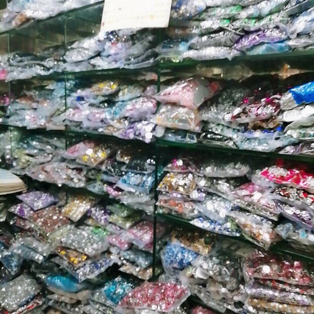 Ding Yan Acrylic describe pic - 1