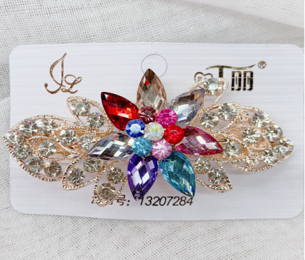 Manufacturers direct small hairpin rhinestone spring clip fashion joker hairpin top clip fashion crystal edge clip thumbnail