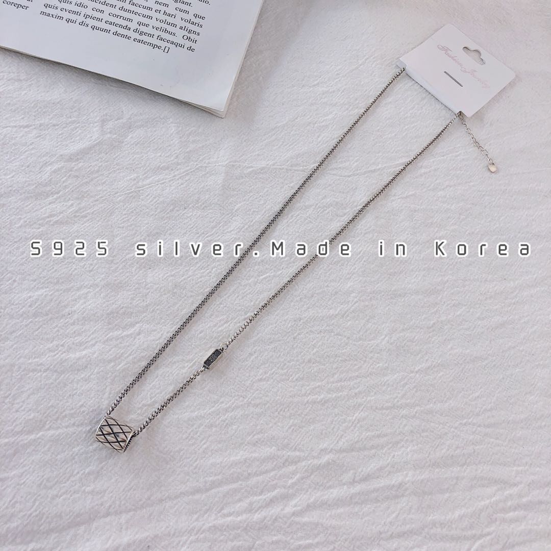 Japanese and Korean style round bucket pendant necklace, pure silver collarbone chain, color retention and anti-allergy, a popular online accessory