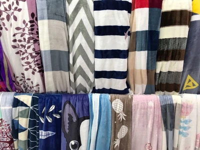 Mixed Colour Geometric Checkered Striped Printed Flannel Chemical Fibre Blanket