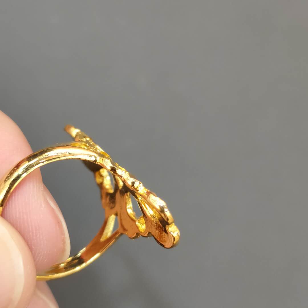 A popular classical imitation gold festival gift with a light pattern accessory ring Application Scenario