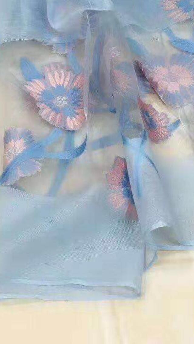 女士郁金香款围巾产品图