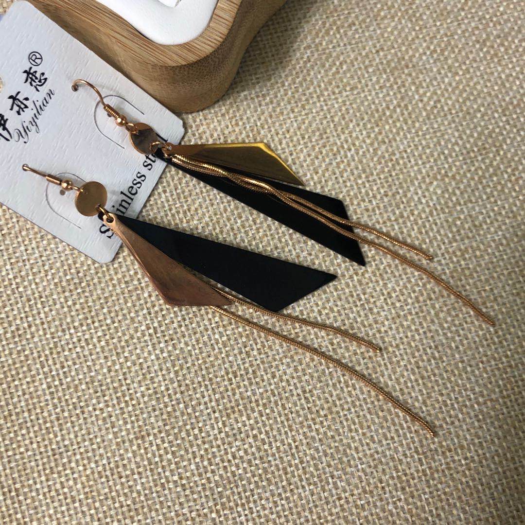 European And American Metallic Temperament Geometric Triangle Long Earrings Fashion Stainless Steel Simple Environmental Protection Net Red Jewelry details Picture