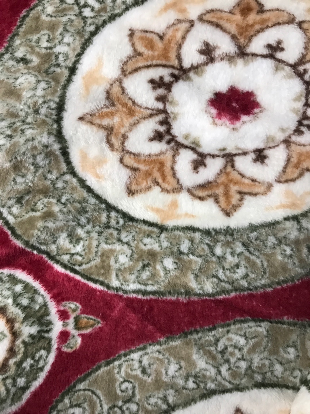 European Luxury Style Geometric Print Ultra Thin Polyester Blanket details Picture