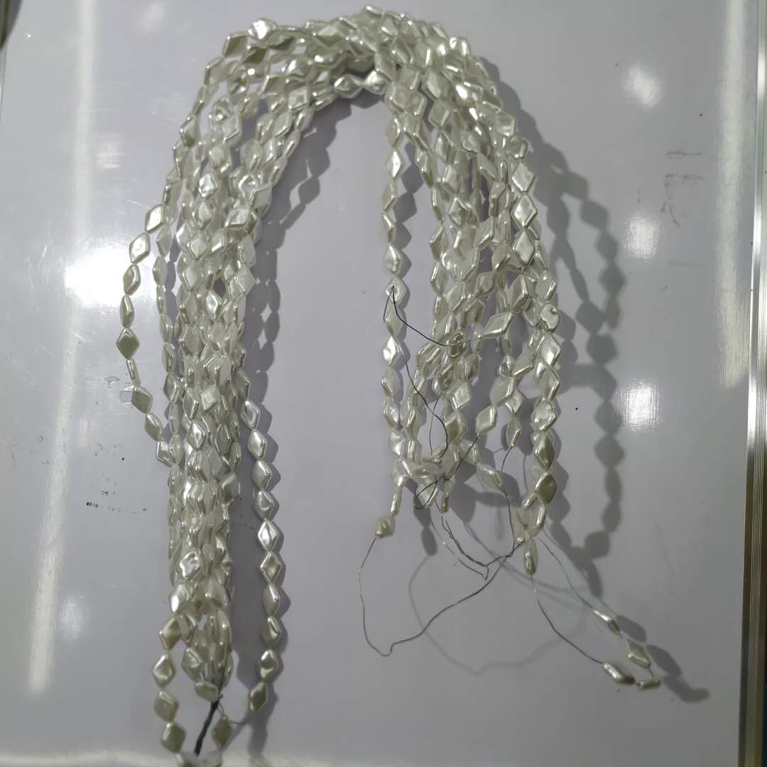 Milky white irregular rhombus bracelet beaded DIY handcrafted creative accessory craft jewelry