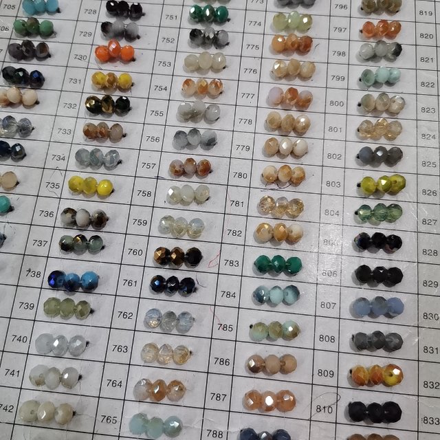 Simple fashion artificial crystal necklace bracelet color card accessories thumbnail