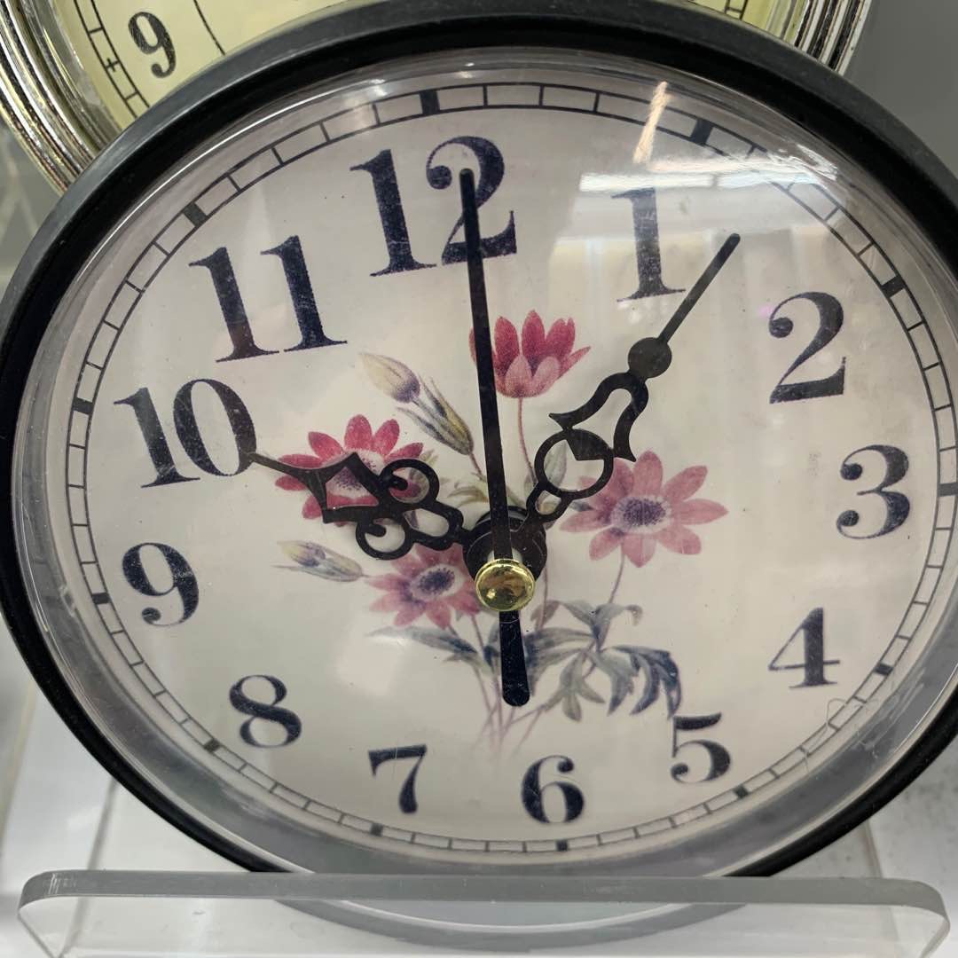 Yiwu quality black printed clocks, clock wall clocks, small wall clocks, living room hanging decorations, electronic wall clocks, black Specification image