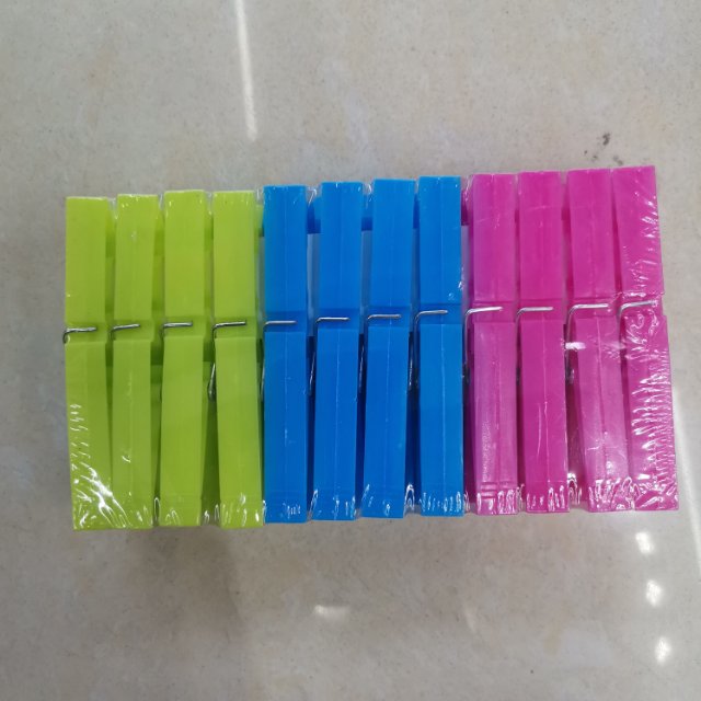 厂家直销时尚环保爆款塑料夹子9.5公分夹子