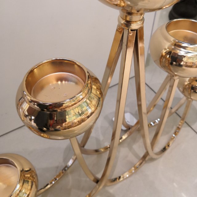 Exquisite European retro five-seat candlestick Specification image