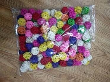 TH-3:厂家直销，直径，3公分，藤球（混色）。