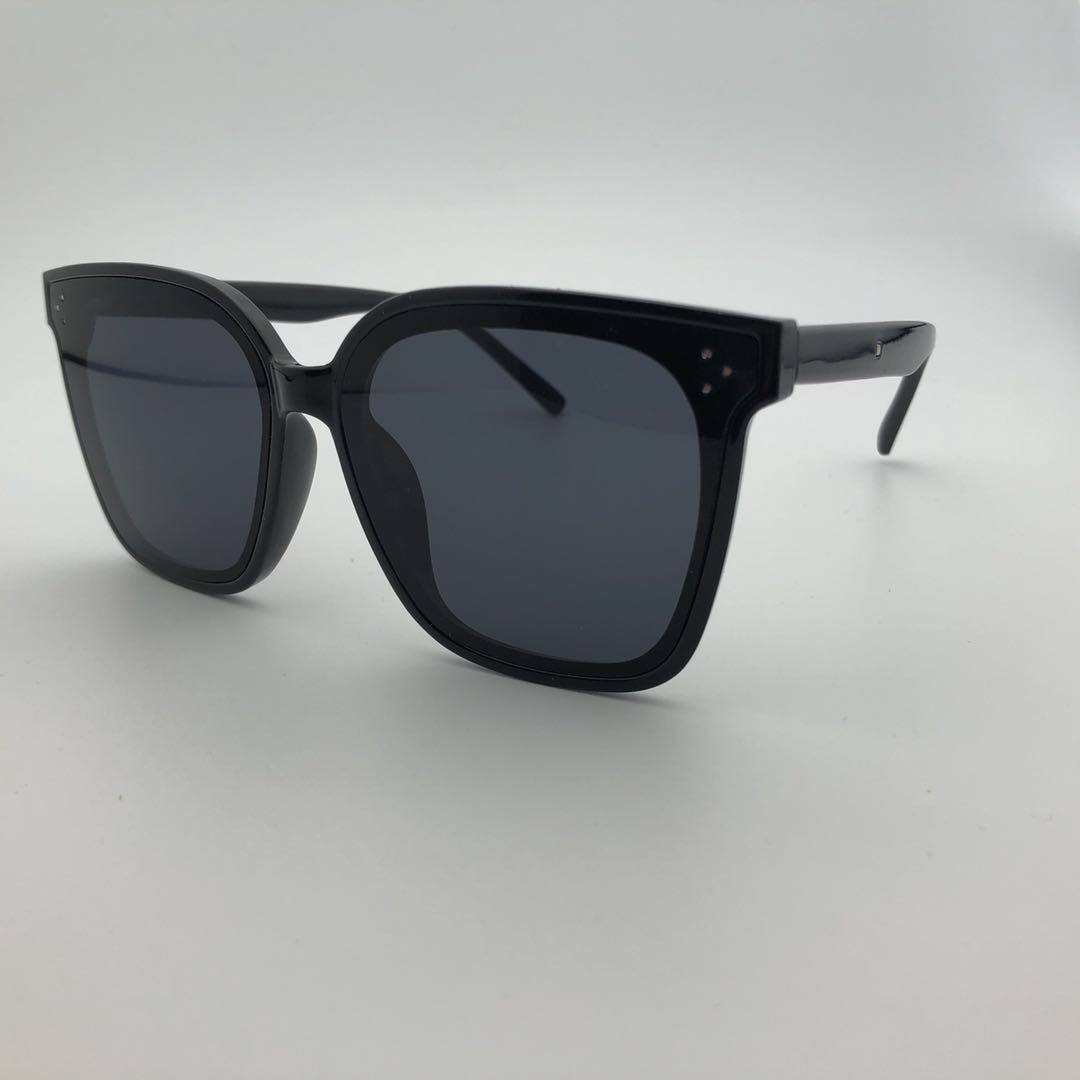 太阳镜防紫外线圆脸大脸潮流个性偏光街拍墨镜产品图