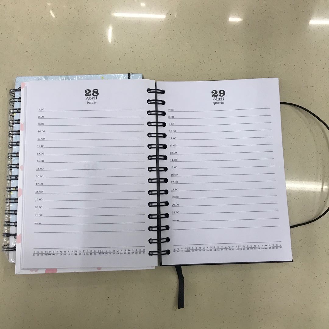线圈本笔记本子大学生小清新侧翻B5螺旋加厚文具女生款卡通可爱创意复古文艺好看的简约超萌少女心产品图