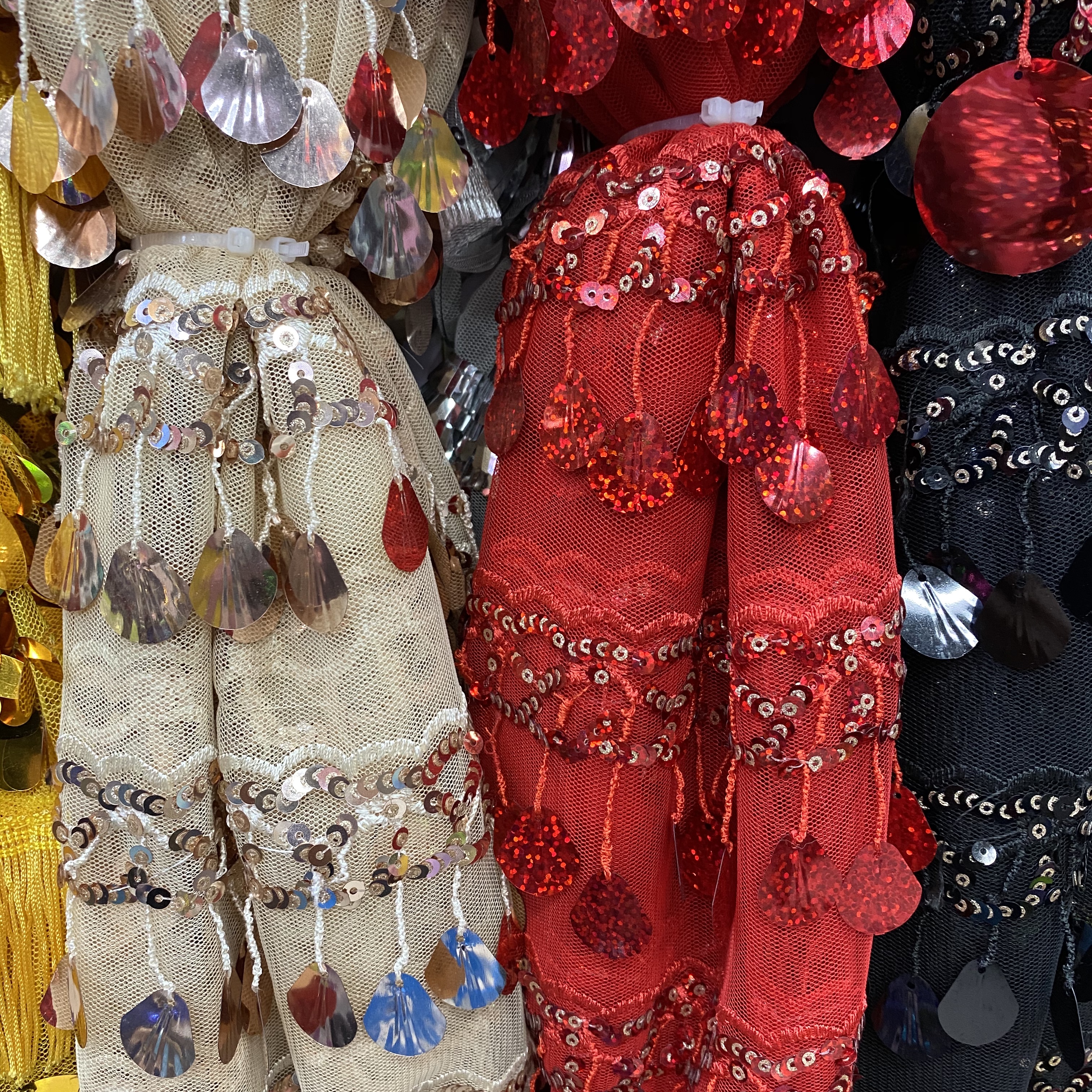 小亮片服装面料厂家直销批发珠片亮片布舞台幕布婚庆面料背景面料细节图