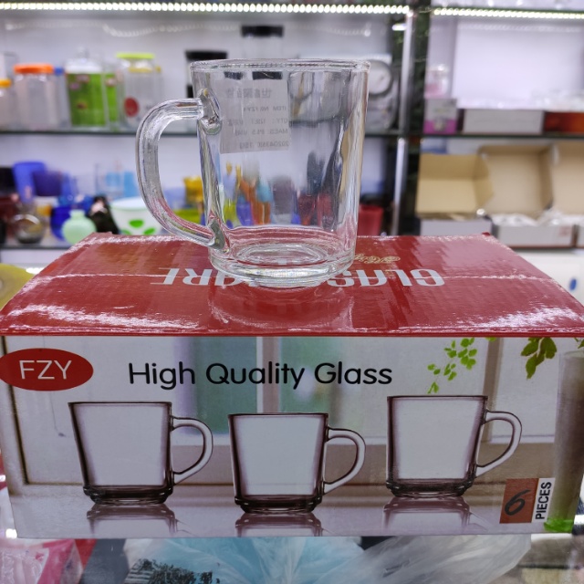 There are 6 pieces of water cups and glass cups available in various styles