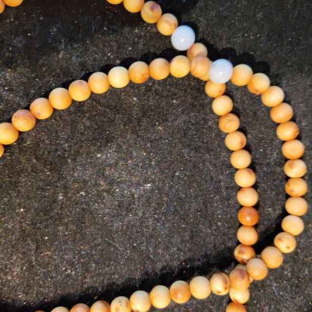 Jade beads, sandalwood Buddhist prayer beads, cultural and artistic bracelets, handcrafted ornaments Specification image