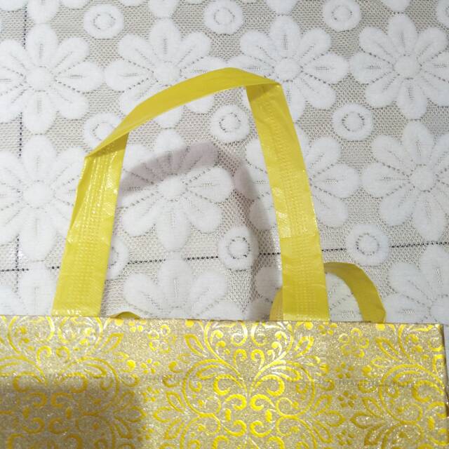 Exquisite handbag, 2020 new internet-famous handbag, non-woven fabric handbag Specification image