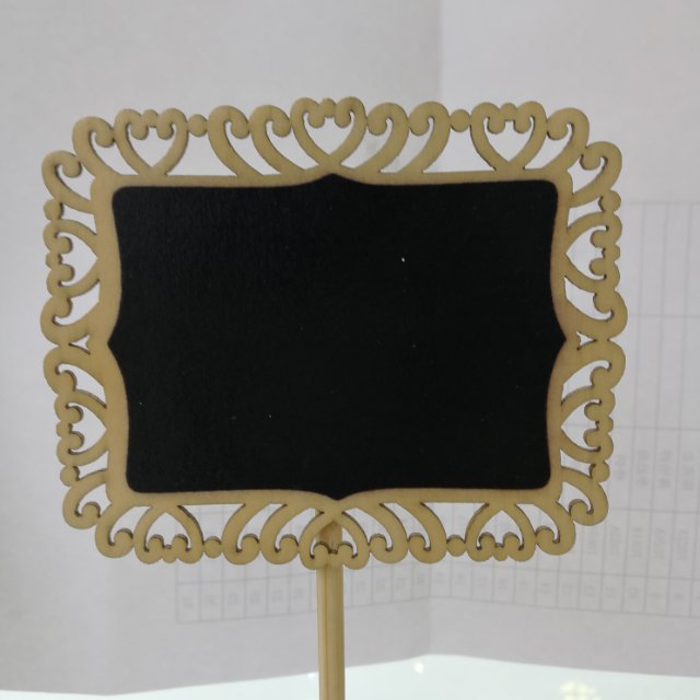 A small square wooden blackboard with hollowed-out heart-shaped decorative strips Specification image