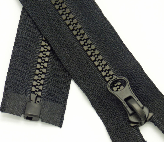 8号树脂闭尾口袋拉链羽绒服现货