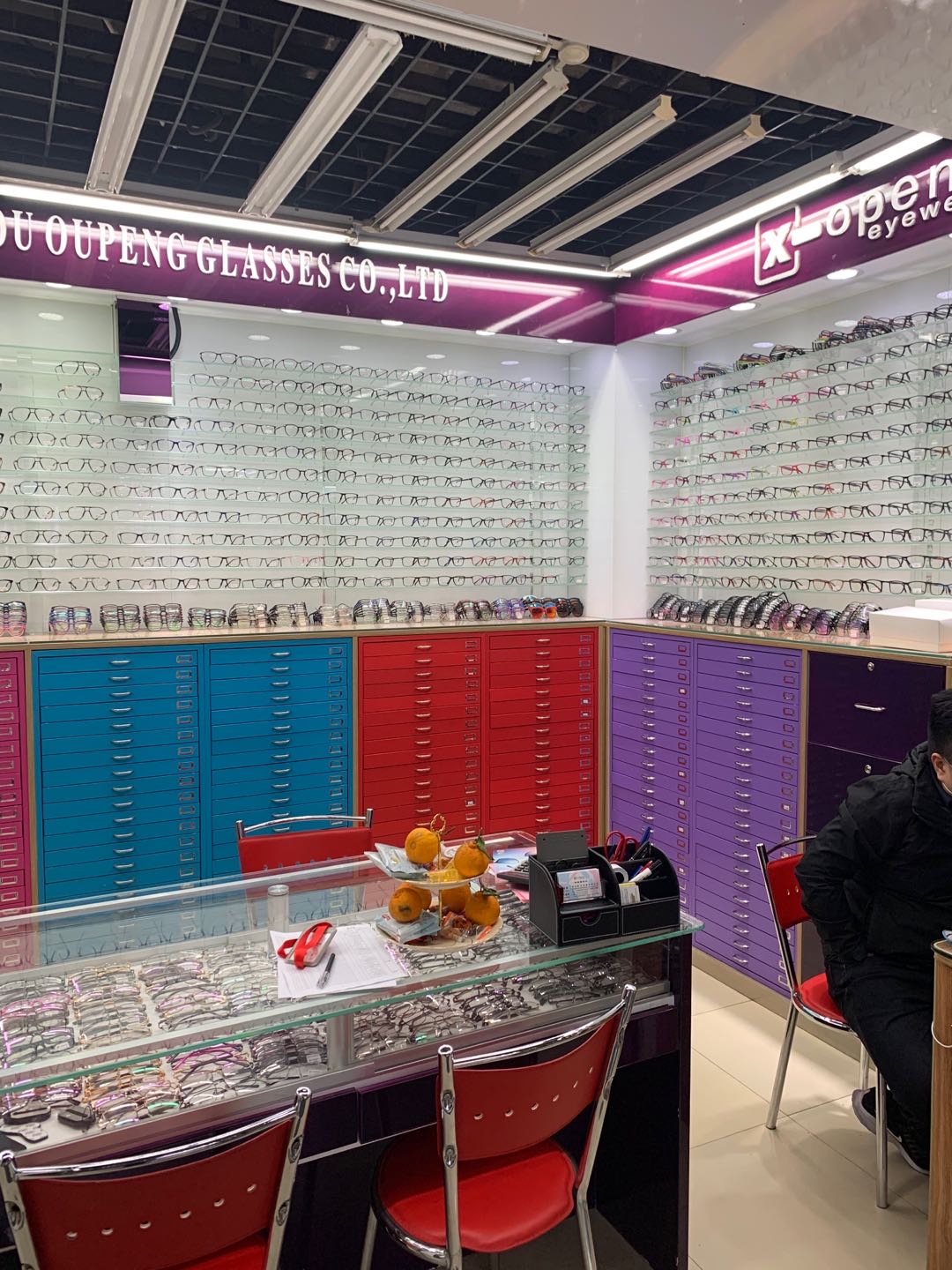 Yiwu Oupeng Optical Store describe pic - 3