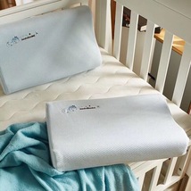 智慧树儿童乳胶枕保护宝宝颈椎护颈