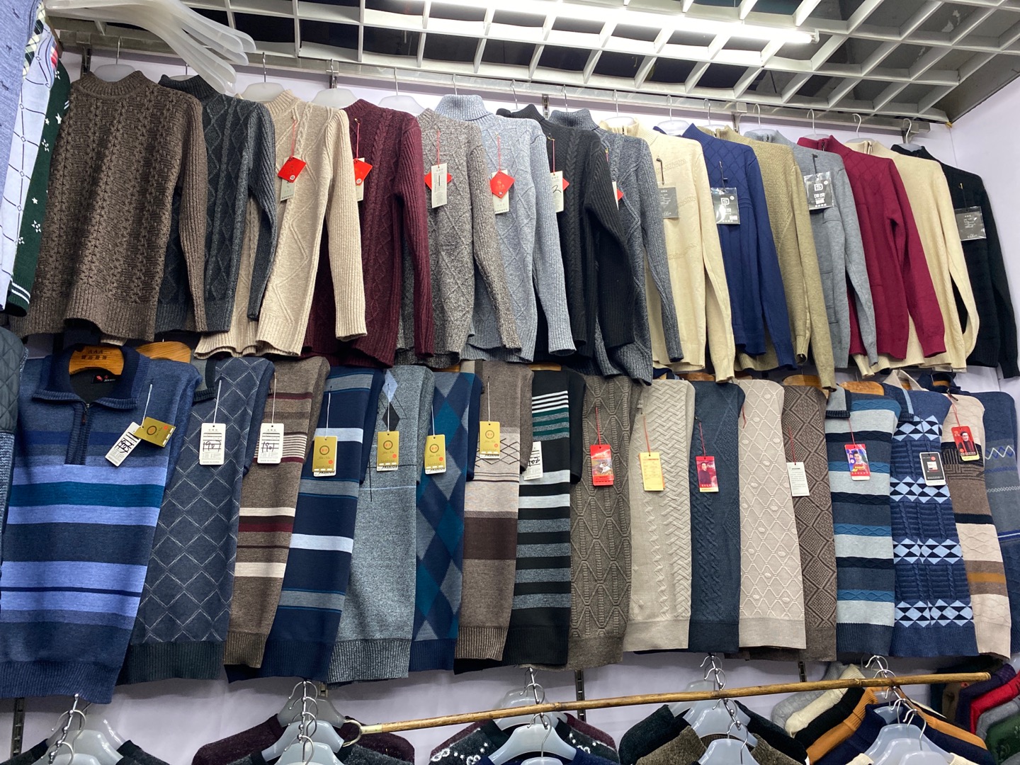 Huang Ying's clothing describe pic - 2