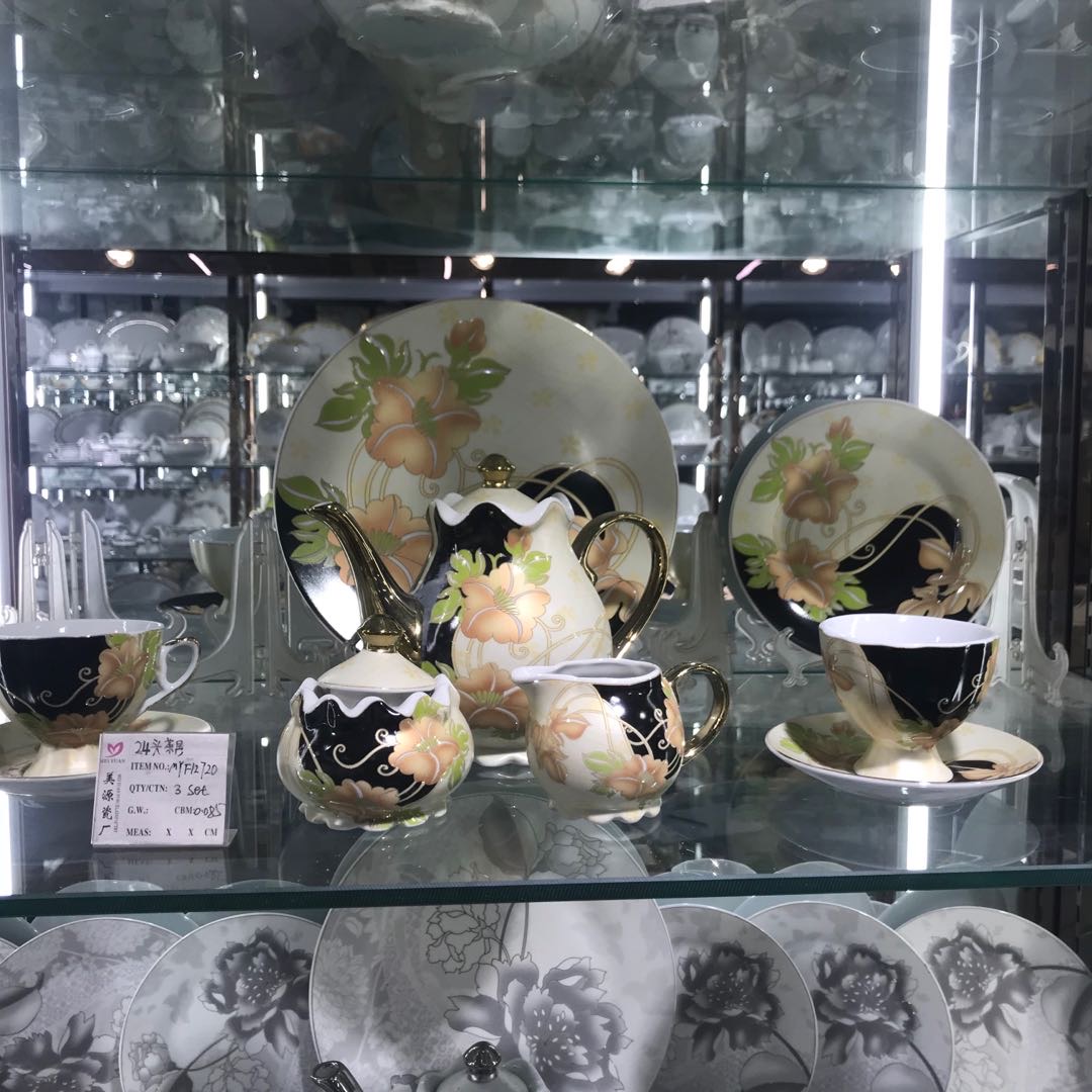 24头茶具日用瓷6杯6碟6小盘一大盘一套三壶一箱三套