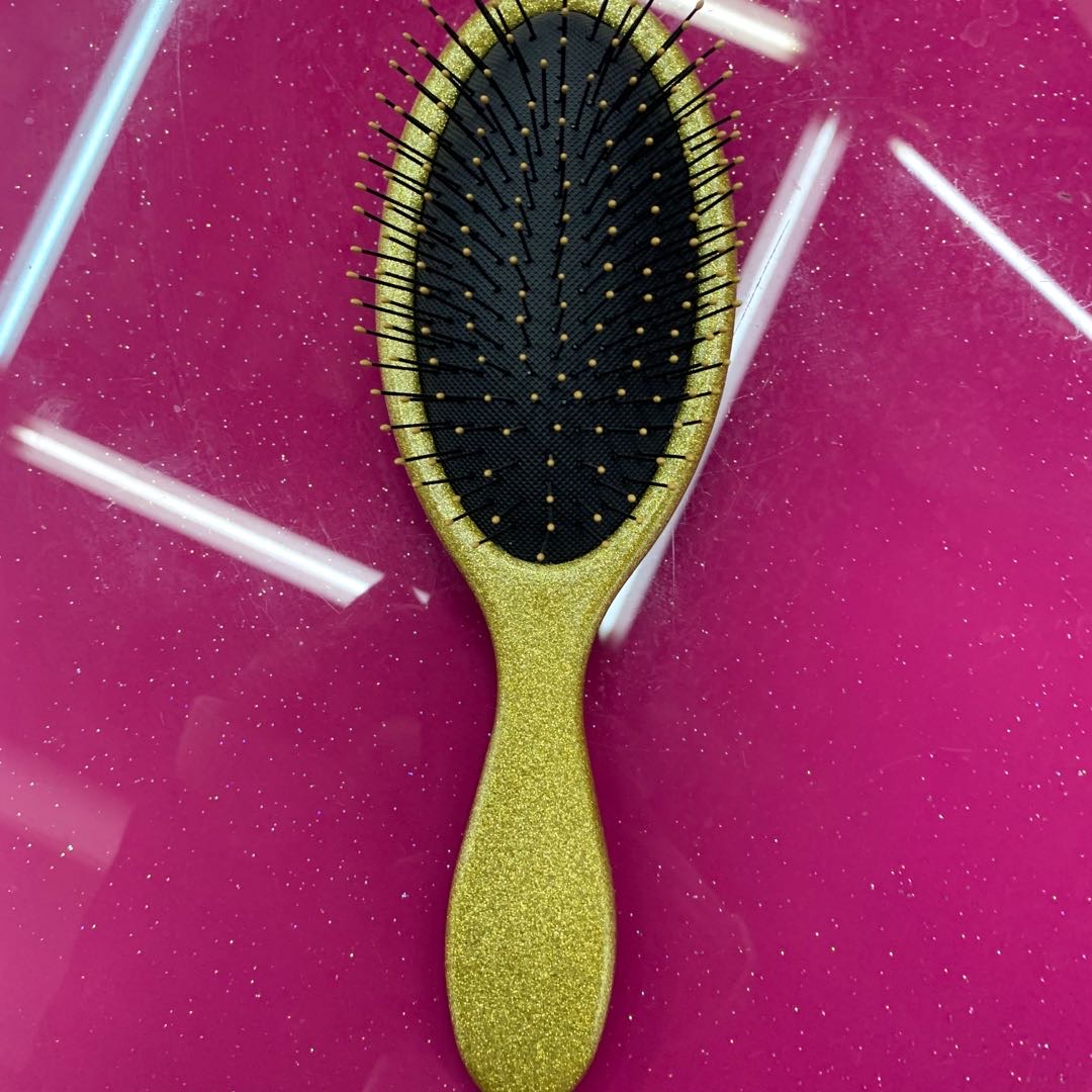 外贸头皮按摩颜值高气囊梳子按摩梳