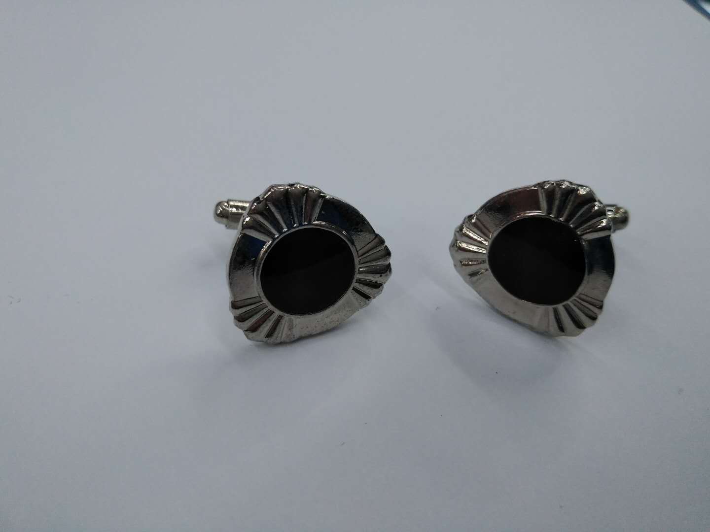 High-quality European and American minimalist cufflinks with alloy electroplated metal for export