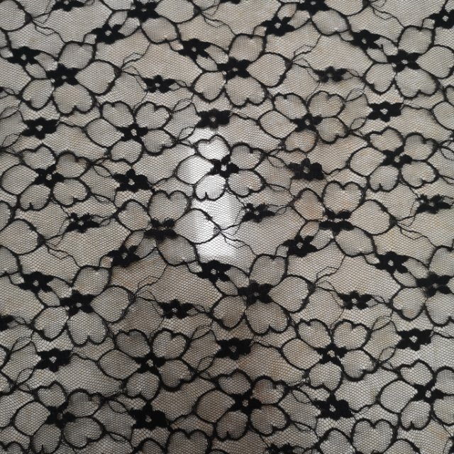 涤纶小花无弹力黑色红色面料布料现货