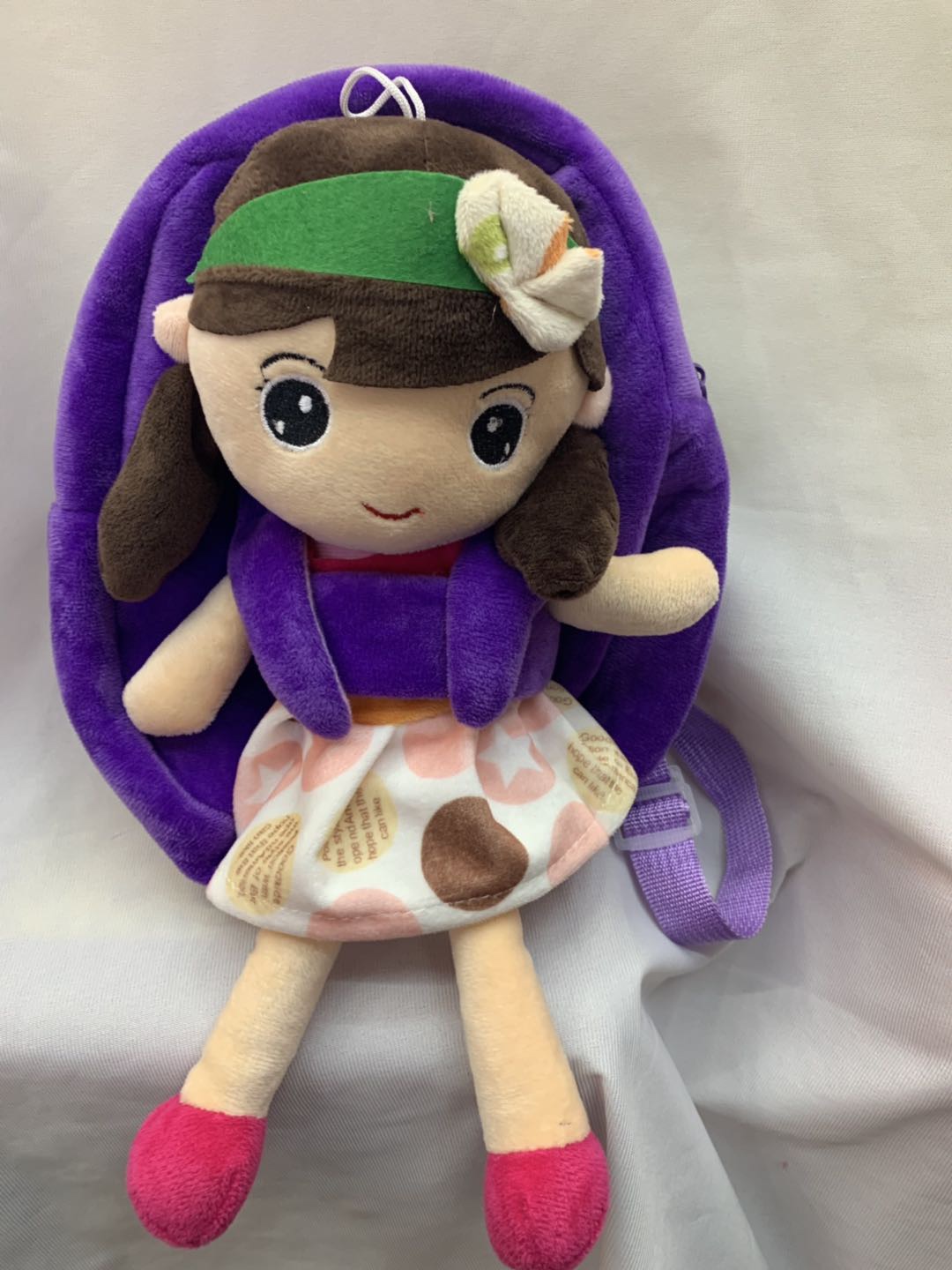毛绒卡通女孩小背包小孩吸纳零食小玩具的背包