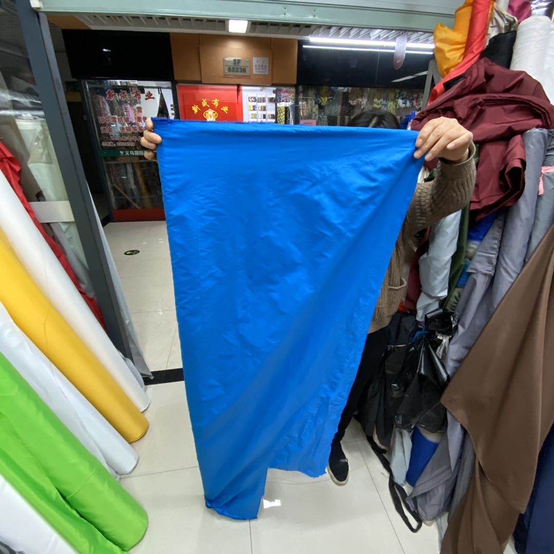 Factory direct sales of all-polyester twill fabric for performance costumes, lining, edge wrapping, festival clothing fabric, high-density color twill
