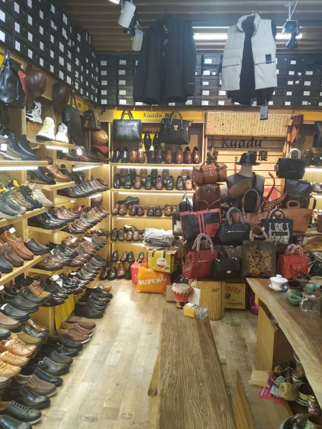 Span Footwear Store describe pic - 1