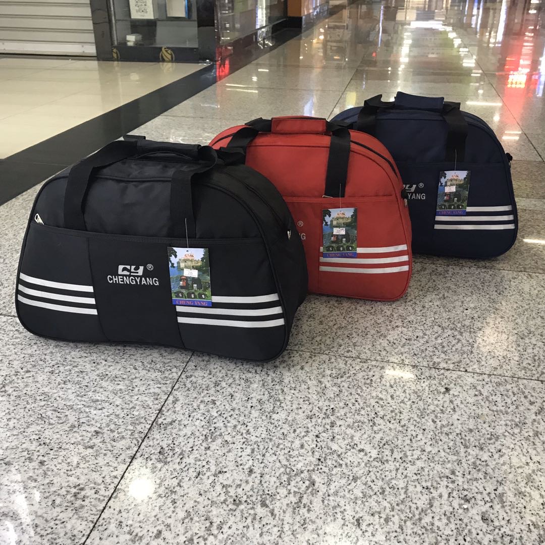 Yiwu quality fitness bags, sports bags, men's and women's training single-shoulder bags, independent shoe compartments, waterproof short travel bags details Picture