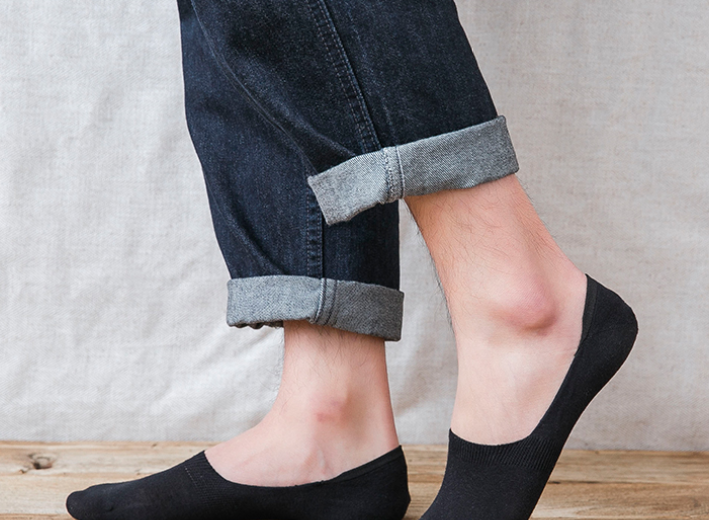 Thick and fleece mid-calf cotton socks for men to keep warm in winter with a towel Specification image
